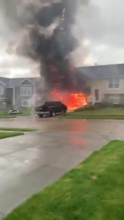Eyewitness footage shows the moment fireworks exploded out of a garage, setting it on fire in Omaha, Nebraska (01-05-2020)