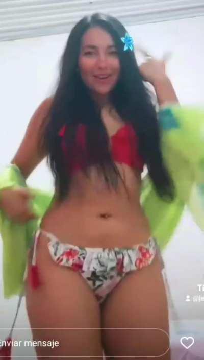 Otra vez mi amiga del valle 🥵 es una calienta webos 🍆