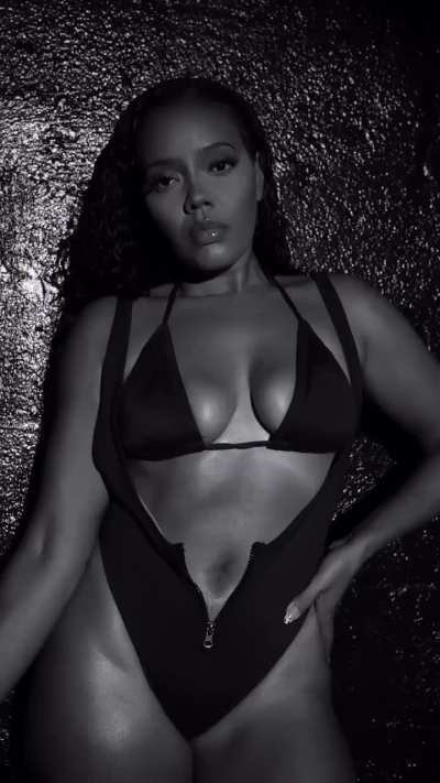 Angela Simmons