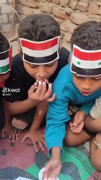 Avg birthday cake in Pakistan 