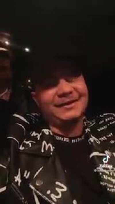 Salvatorii afoni, sau un nou ringtone...