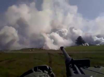 Panzerhaubitze 2000 deploying smoke screen