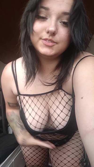 Open your mouth, mommy brought your meal