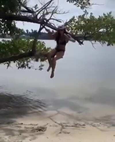 <<<Atomic ˈwe-jē >>>