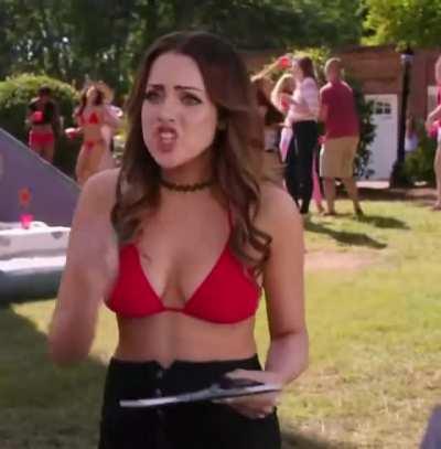 Elizabeth Gillies