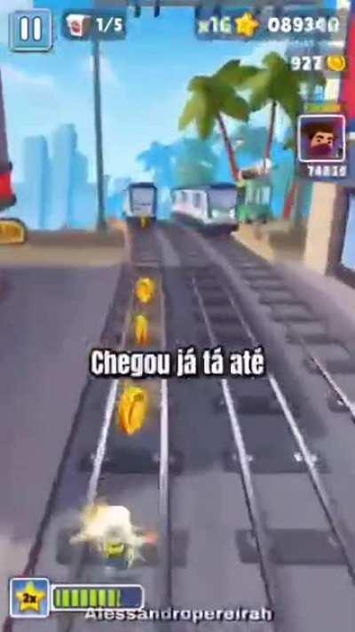 boatos dizem que ele ta recebendo presente ate hoje