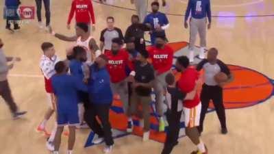 [Highlight] Things are getting chippy at Madison Square Garden