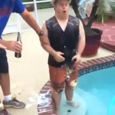 The newest inductee to the Guinness book of fucking retards.