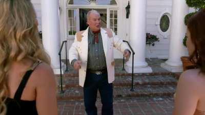 Jane Levy Knees a Man in the Balls in front of Cheryl Hines in Suburgatory 3x9