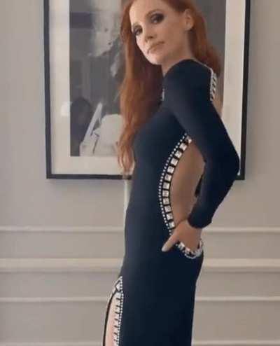 Jessica Chastain and that dress is fucking amazing...