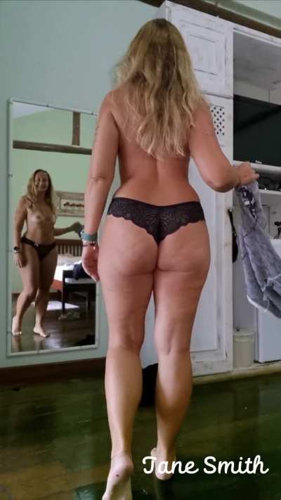 Don't just look without saying hi. Be a good boy (52y)