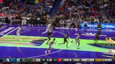 [Highlight] Naji Marshall steals from Luka