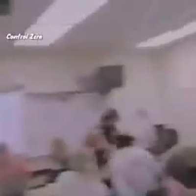 A ese hay que caerle bien XD