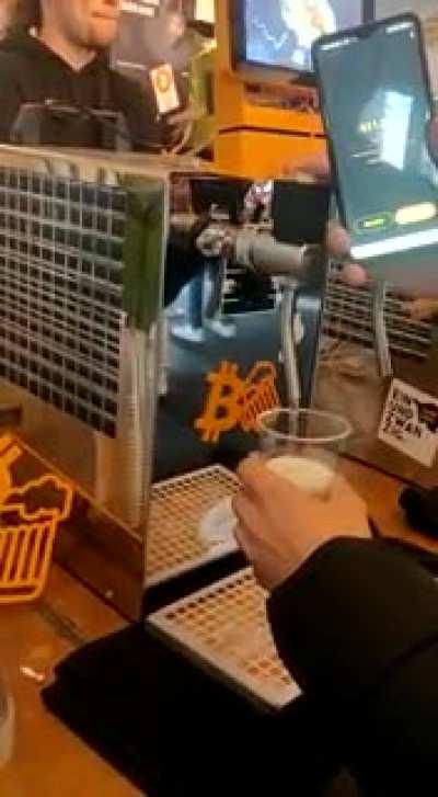 Enjoying a Sats powered beer in Amsterdam using LN :)