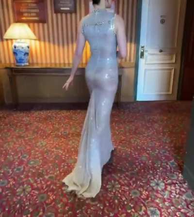 Daisy's Amazing Hypnotic Ass