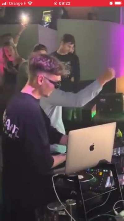 Do y’all know about France’s Heisenberg lookalike who always appear in clubs and music videos ?