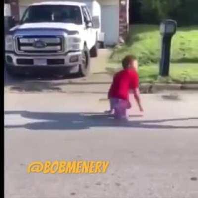 Kid without legs beating up another kid with legs, epic commentary