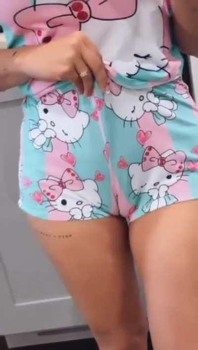 Lets Play, the name of the game is Hello Kitty 😻