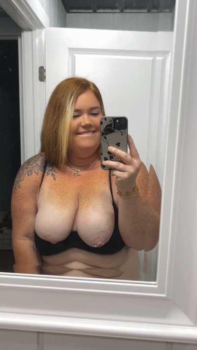 Feisty Chubby MILF💋