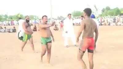 Slapping contest in India