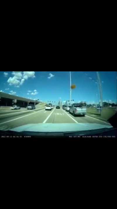 Tractor trailer falls off overpass, explodes in Allen TX. 1 confirmed dead (09/20/2022)