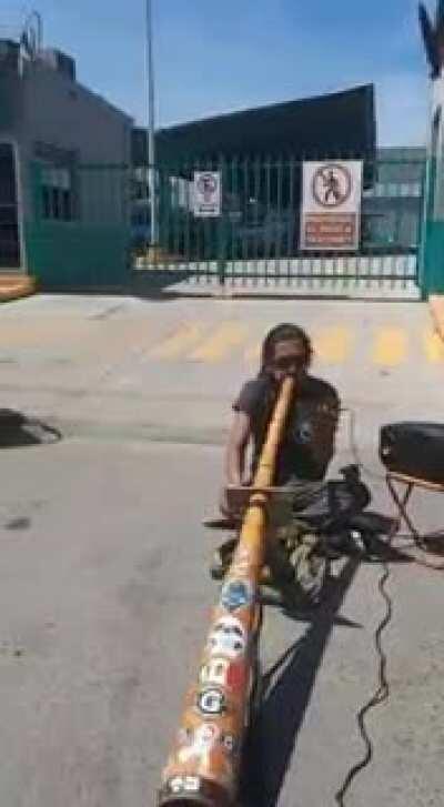 #djridoo, i having a lot of probles with my movil company thebinternet is so fucken bad, thats why i havent made live djridoo sets, gomna try another company!