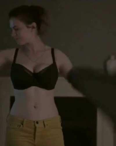 Hayley Atwell sexy scene in Black Mirror