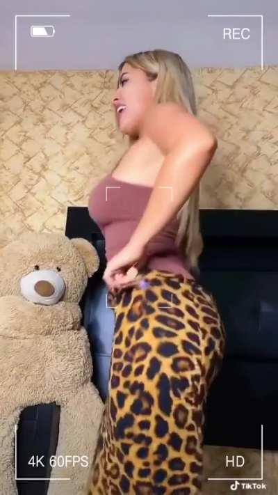 Latin Blond #fyp #viral #curvyfit #latina