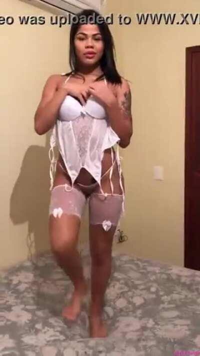 Tati Maya deliciosa