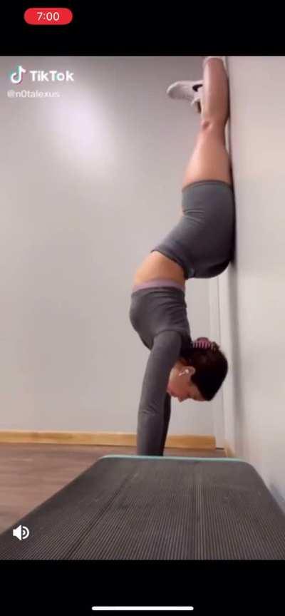 Imagine Lexi grinding on you