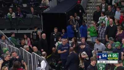 [Highlight] Jayson Tatum is ejected from the game against the 76ers