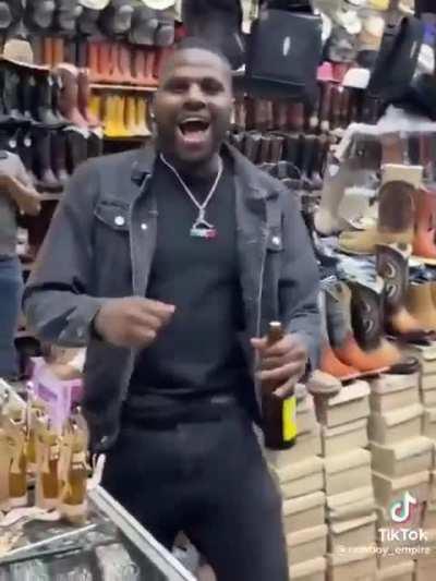 Cuando eres gabacho pero el zapateado es lo tuyo