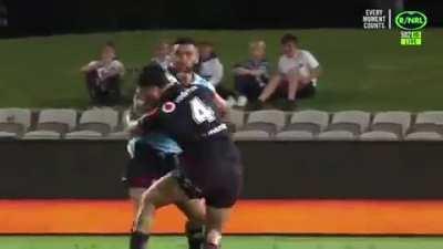 Siosifa Talakai bowls over Peta Hiku