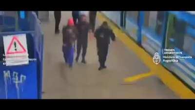 Cayó grafitero captado infraganti por las cámaras de seguridad