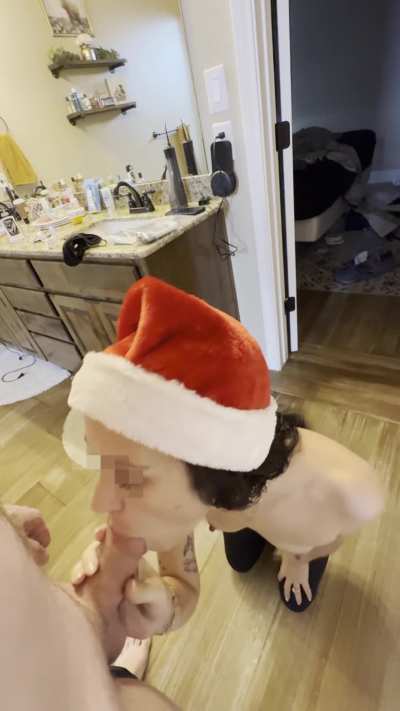 Santa’s helper does her job