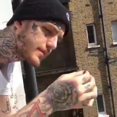 Whoever hates lil peep i pray for you because he's such a mood, and caring.
