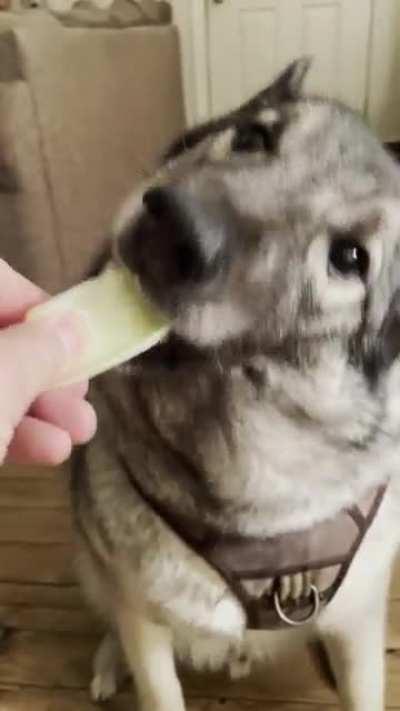 Smokey makes the best crunches