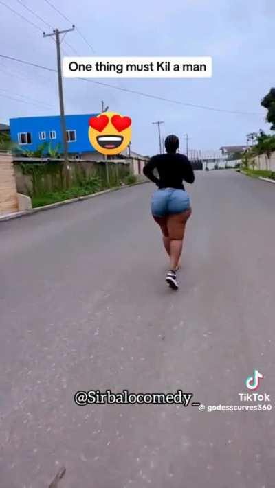 Aunty Big ass keeps shaking everytime she goes on a run
