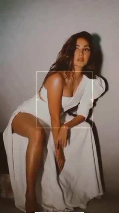 Oily Thighs of Kiara Advani