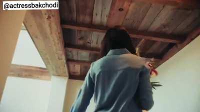 Imagine walking behind Deepika padukone😍