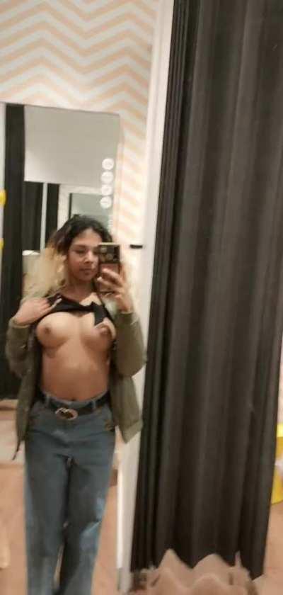 [F] they're welcome to come walk in to change and see but all you'll be looking at is me ;)