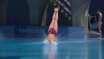 Krysta Palmer amazing ass movement on this dive
