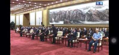 好像哪里不合礼制，有没有懂哥来说说