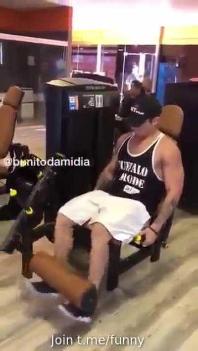 Afshhshysbwvsh haykırdım aq