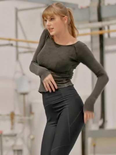 Its Taylor Swift's birthday, so why not give her busty body extra attention