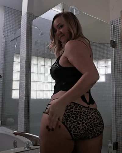 Be a good boy for this Milf bod [F51]