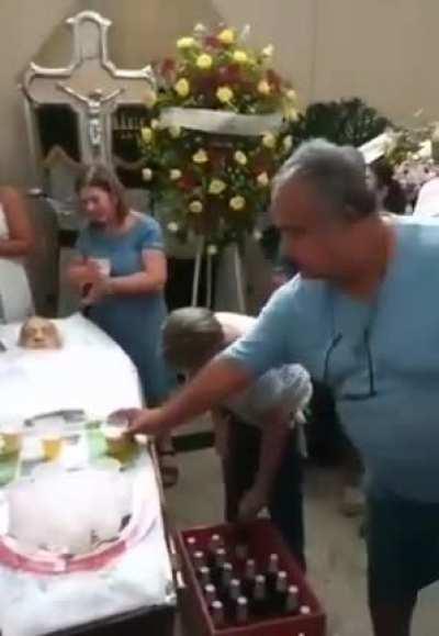 No dia q o OP se for, lembrem-se deste vídeo!