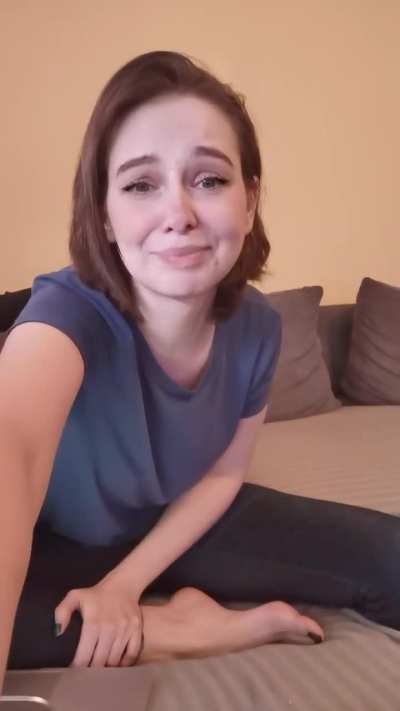 retrodiscopl TikTok Live Clip 2024.03.25 Chatting Showing Soles & Toes 