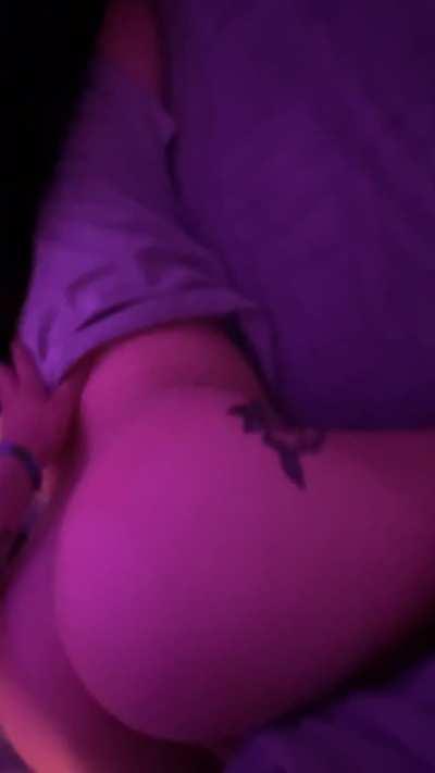 21F 23M last guy flaked out, anybody wanna bust a nut in my girl?😈