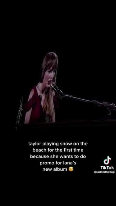 Taylor Swift telling fans at her concert to support Lana Del Reys New Album